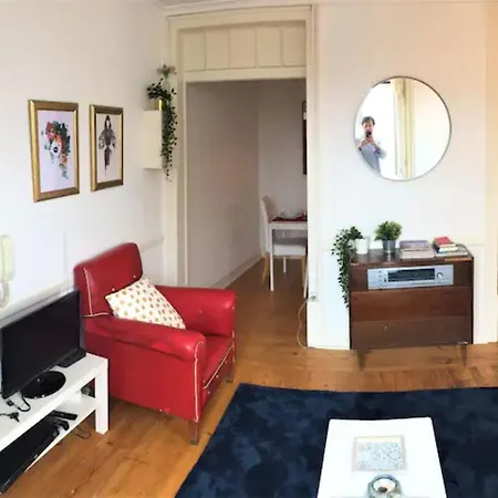 Beautiful Flat Prime Location Great View Apartman